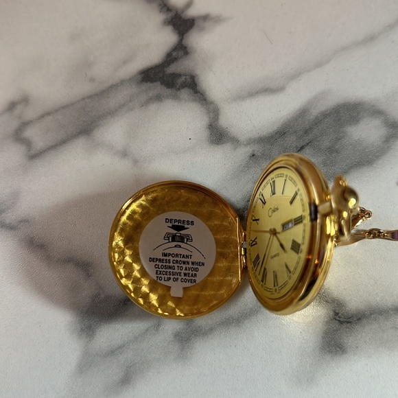2- Goldtone Pocket watches- colibri and no brand - Picture 12 of 17